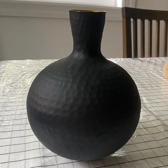 Black Hammered Vase with Gold Interior - Picture 2 of 9